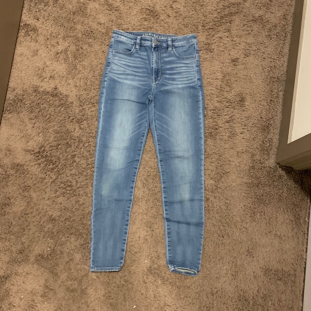 Size 6 American Eagle Super High-Rise jeggings